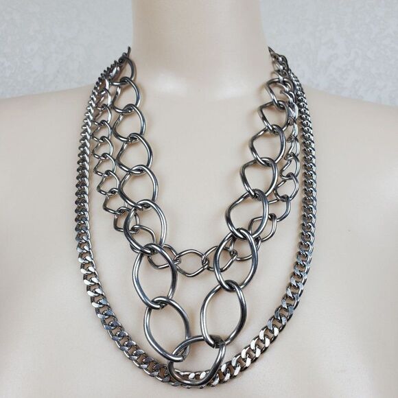 Silver Tone Chunky Heavy Triple 3 Strand Curb Oval Chain Link Metal Necklace - Picture 1 of 7